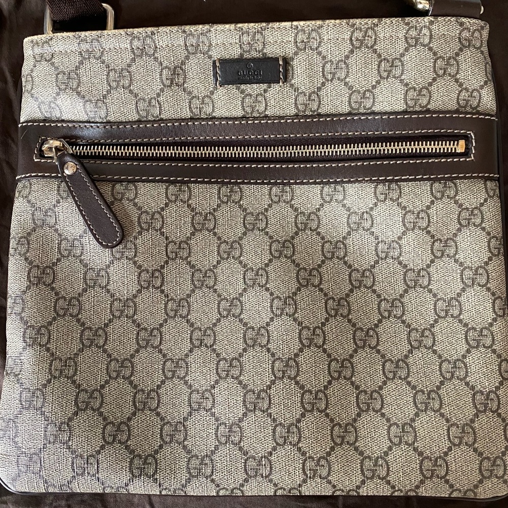 Gucci Crossbody bag